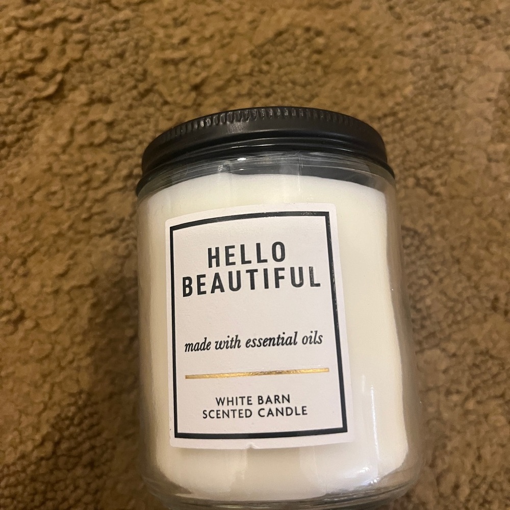 Bath & Body Works Single Wick Candle Hello Beautiful